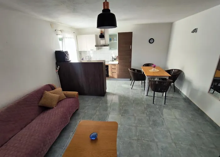 Apartmants Bura *